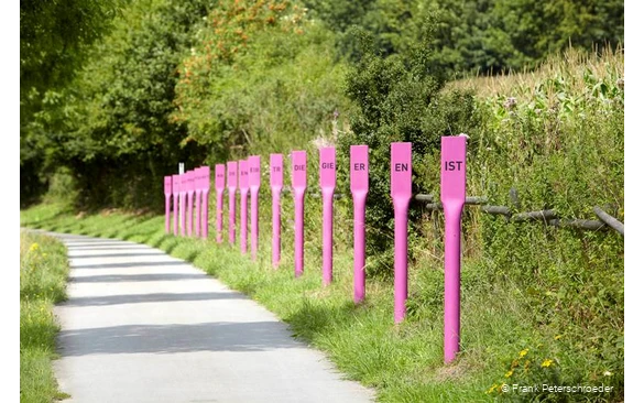 Kunstwerk Cre.Sign am Kunstpfad Ruhr