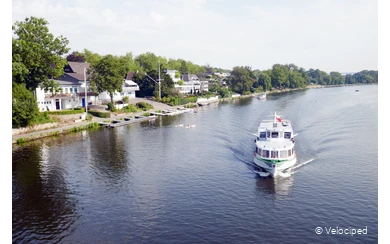 Weiße Flotte auf der Ruhr bei Mülheim