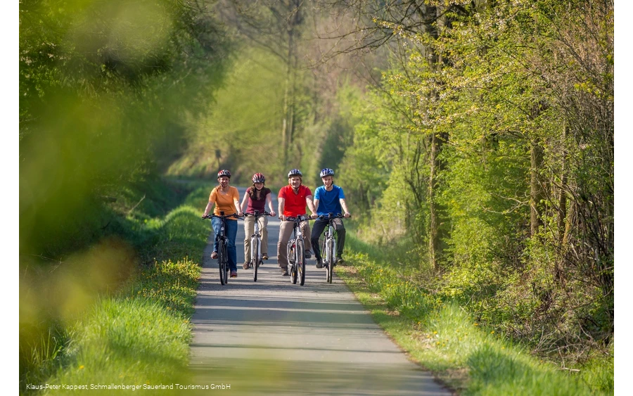 Entspanntes Radfahren auf alten Bahntrassen