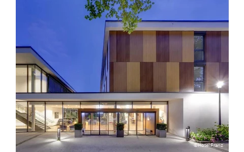 Außenansicht des Hotels Franz in Essen
