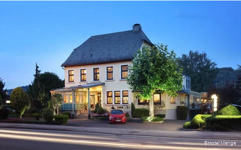 Außenansicht des Hotels Menge in Arnsberg