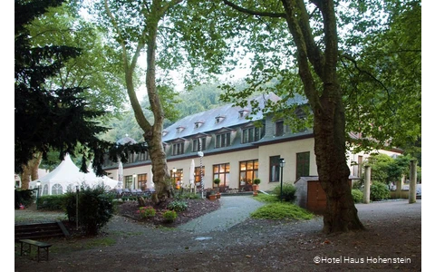 Außenansicht des Hotels Haus Hohenstein in Witten