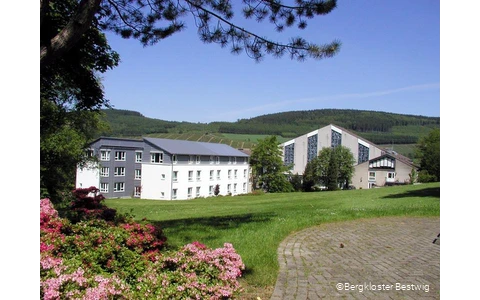 Außenansicht des Bergklosters Bestwig in Bestwig
