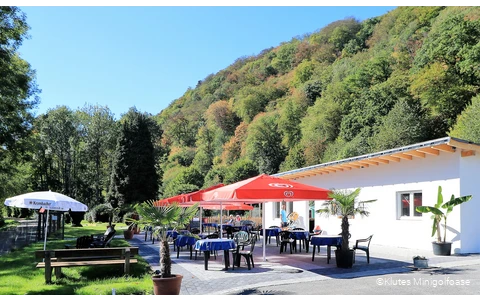 Außenansicht der Klutes Minigolfoase