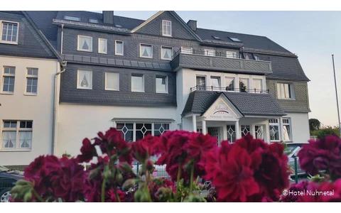 Außenansicht des Hotels Nuhnetal in Winterberg