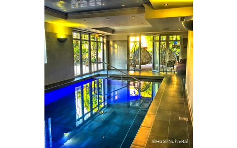 Schwimmbad im Hotel Nuhnetal in Winterberg