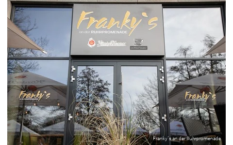 Eingang des Franky´s an der Ruhrpromenade in Mülheim an der Ruhr