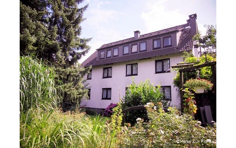 Außenansicht des Hotels zur Flora in Essen