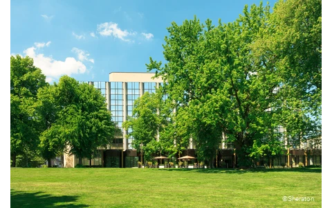 Außenansicht des Sheraton Hotels in Essen