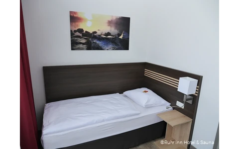 Einzelzimmer des Ruhr Inn Hotel & Sauna in Hattingen