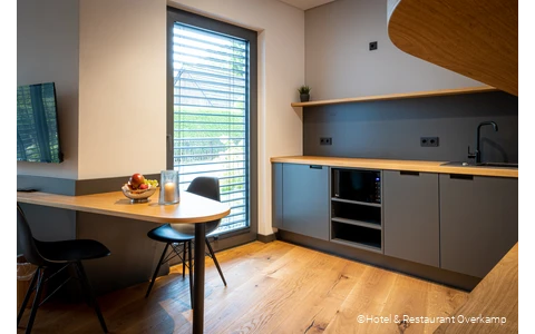 Ansicht des Studios mit Küche im Hotel Overkamp in Dortmund