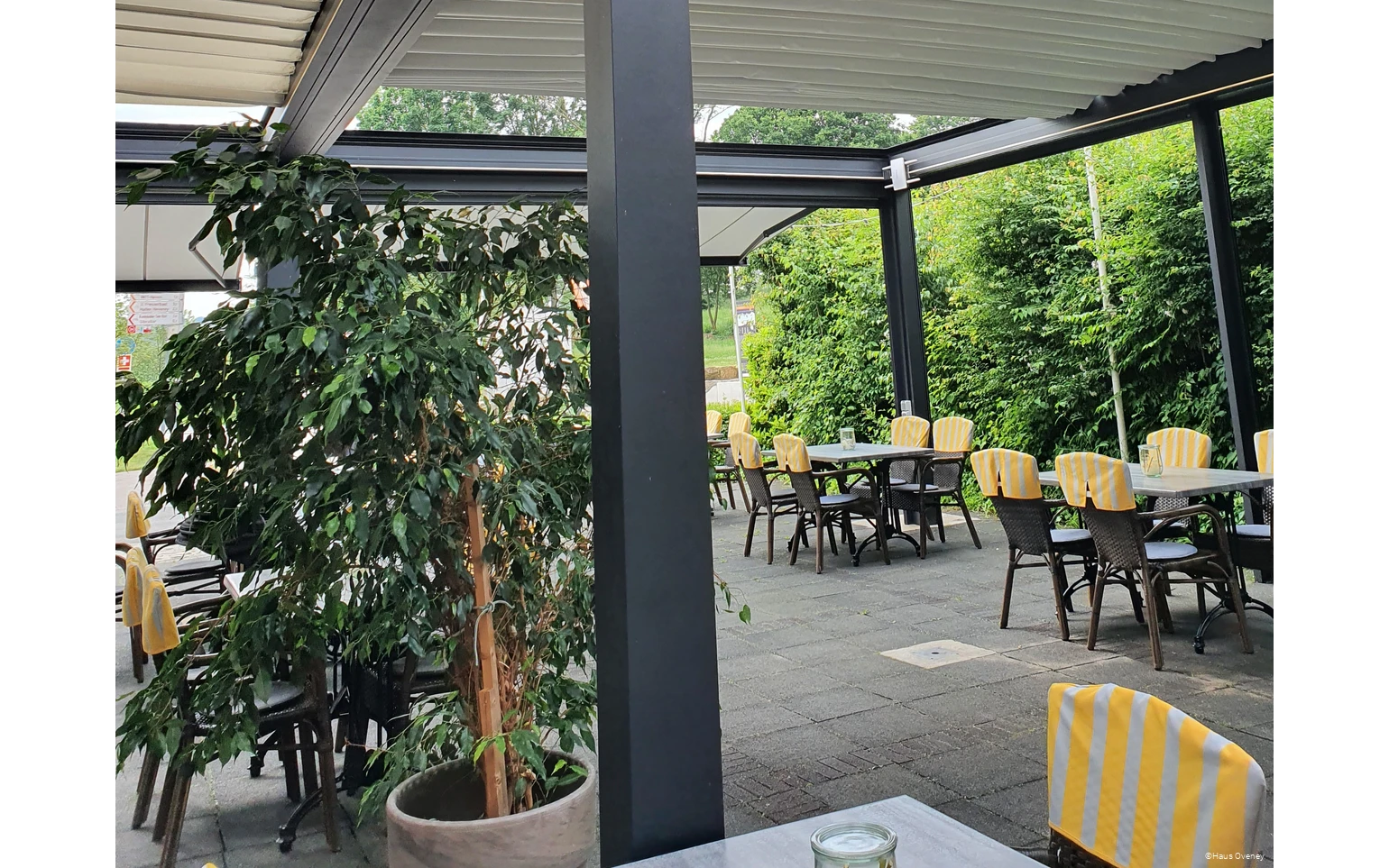 Überdachte Terrasse im Haus Oveney in Bochum