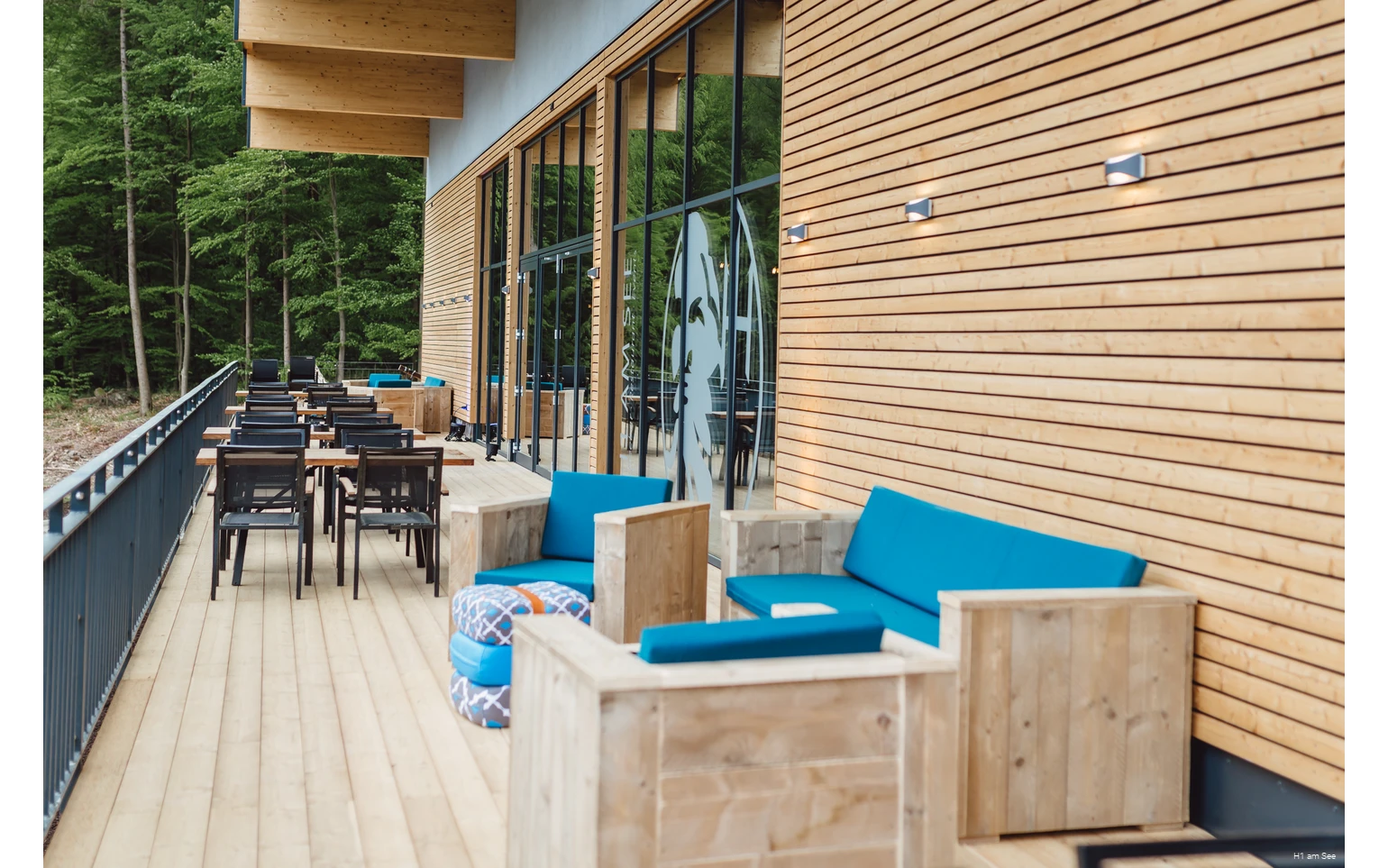 Außenbereich des H1 am See