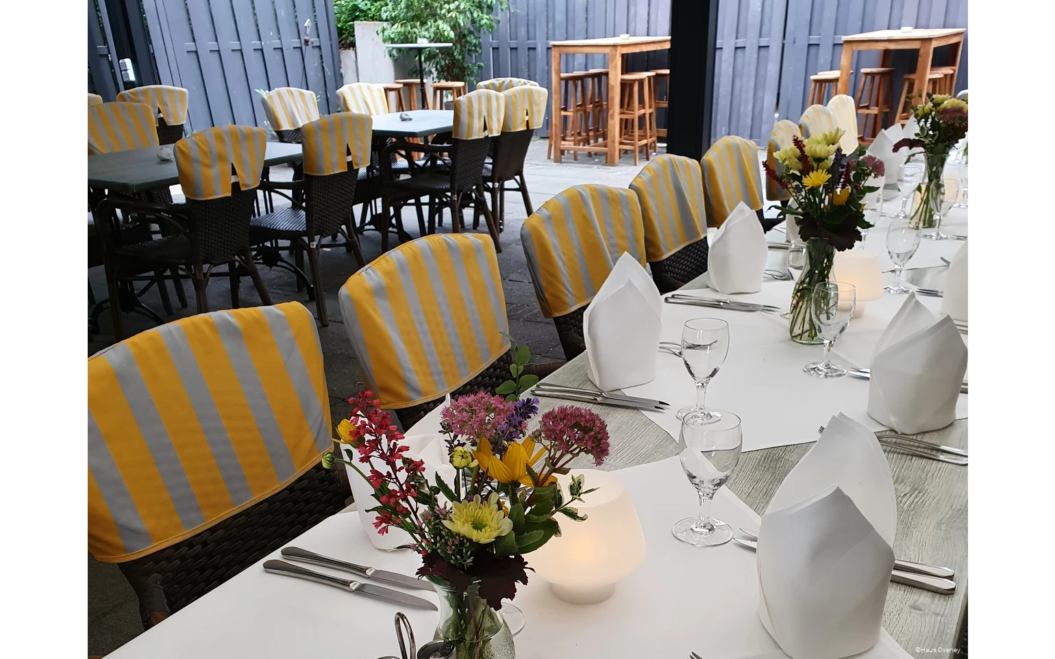 Gedeckter Tisch im Haus Oveney in Bochum