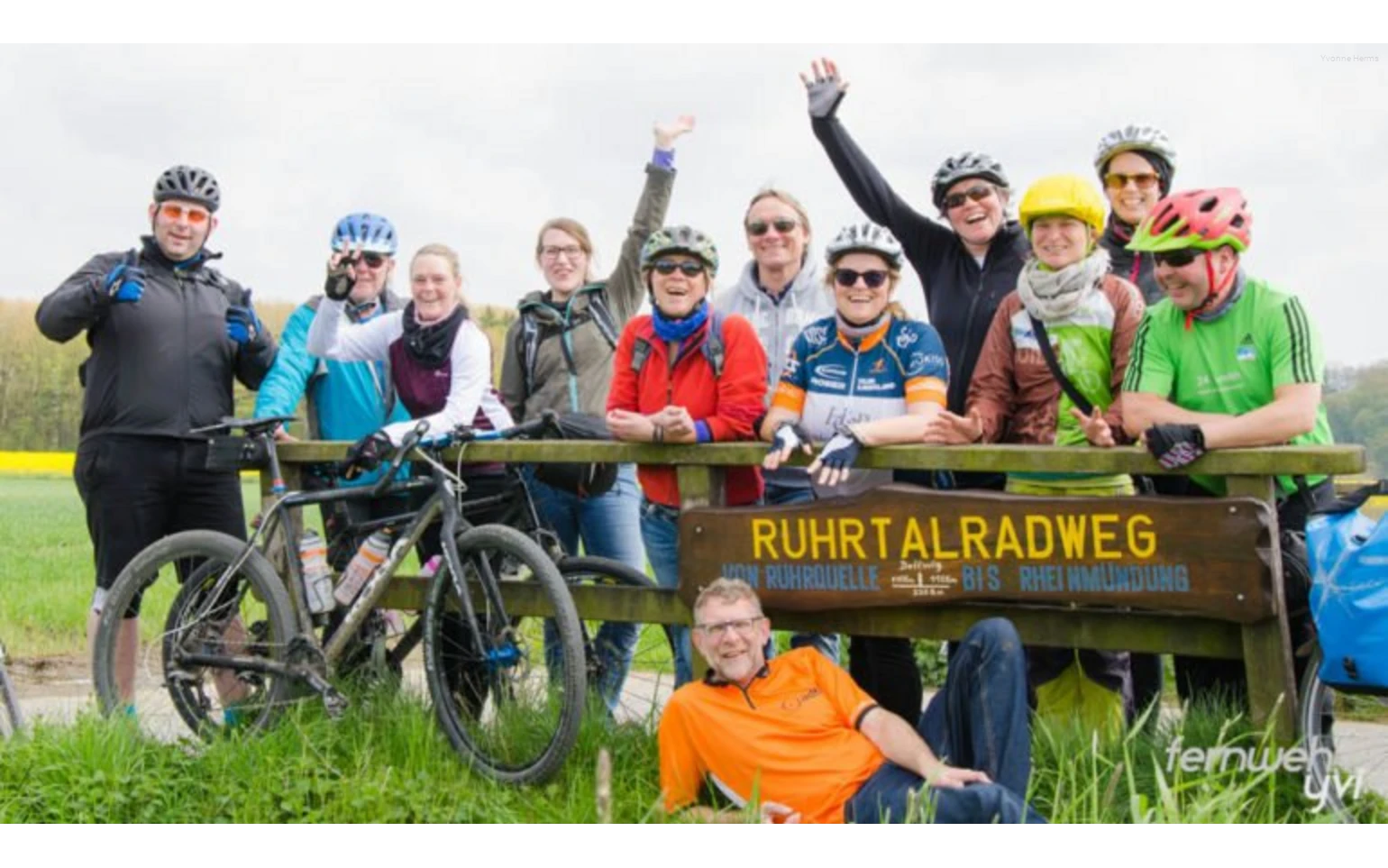 Reisegruppe mit Bloggerin Yvonne auf dem RuhrtalRadweg