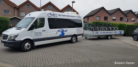 Adami Reisen Fahrradtransport mit Anhänger