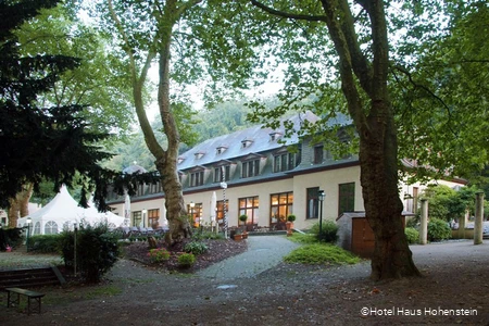 Außenansicht des Hotels Haus Hohenstein in Witten
