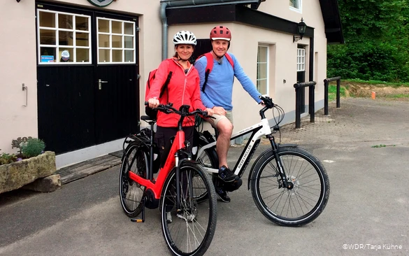 Anne Wilmes und Stefan Pinnow für die Sendung WDR Wunderschön auf dem RuhrtalRadweg