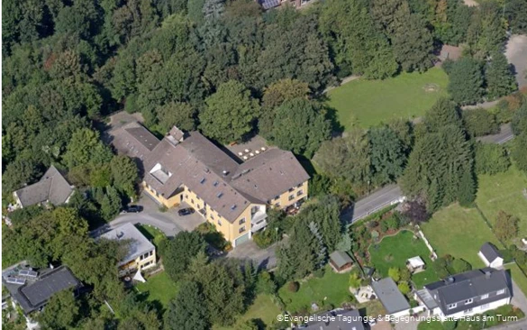 Vogelansicht auf die Evangelische Tagungs- & Begegnungsstätte Haus am Turm