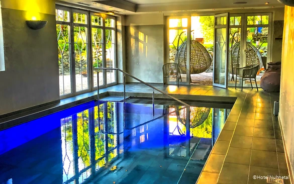 Schwimmbad im Hotel Nuhnetal in Winterberg