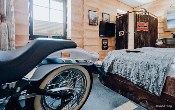 Themenzimmer "Harley Campsite" im Road Stop Dortmund