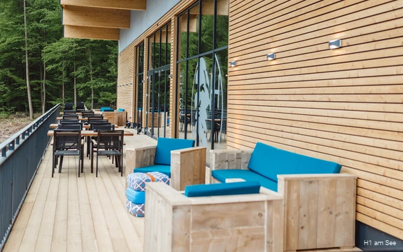 Außenbereich des H1 am See