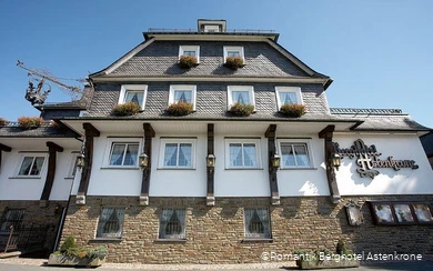 Außenansicht des Romantik Berghotels Astenkrone in Winterberg
