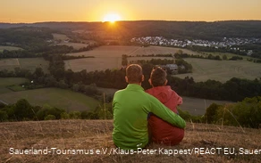 Sonnenuntergang auf der Sauerland-Waldroute