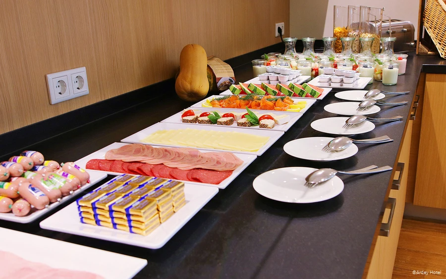 Frühstück im Ardey Hotel in Witten