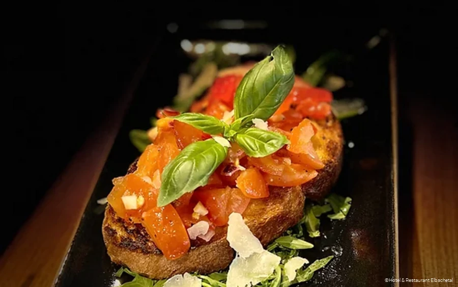 Speisen im Hotel & Restaurant Elbschetal in Wetter