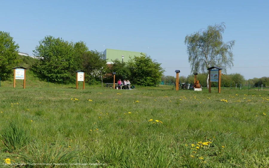 Wiese beim Trinkwasser-Lehrpfad