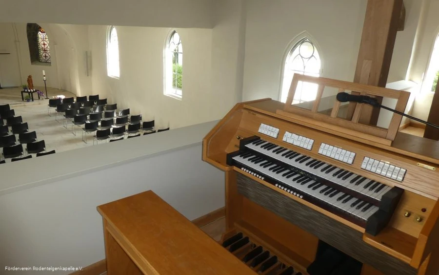 Empore mit Orgel Rodentelgenkapelle- Foto Archiv Förderverein.JPG
