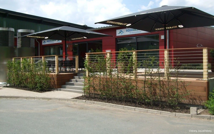 Außenansicht des AquaOlsberg in Olsberg