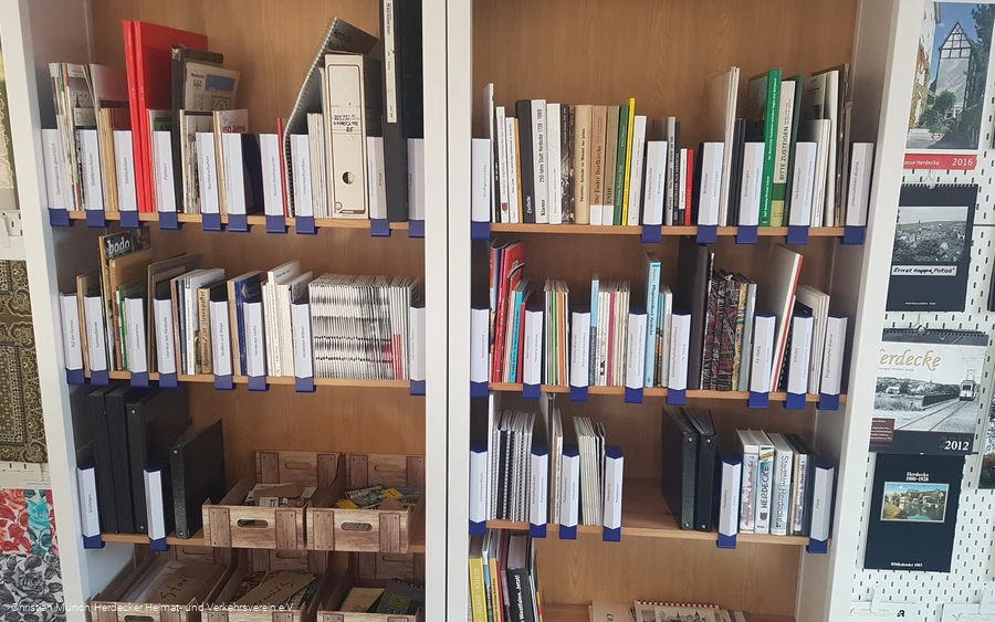 Herdecker HeimatPunkt - Ausstellungsregal