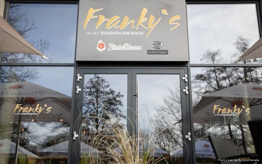 Eingang des Franky´s an der Ruhrpromenade in Mülheim an der Ruhr