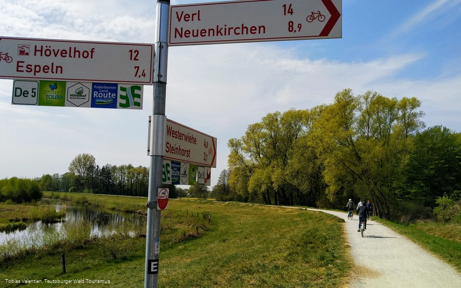 Radbeschilderung am Steinhorster Becken