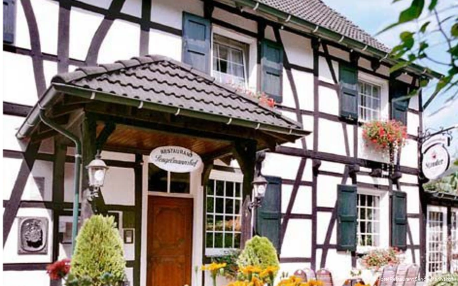 Außenansicht des Hotels Restaurant Sengelmannshof in Essen