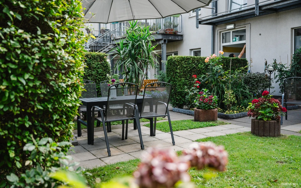 Hotel Mirage_neu_Garten2