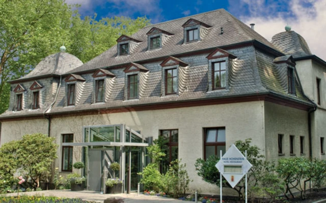 Außenansicht des Hotels Haus Hohenstein