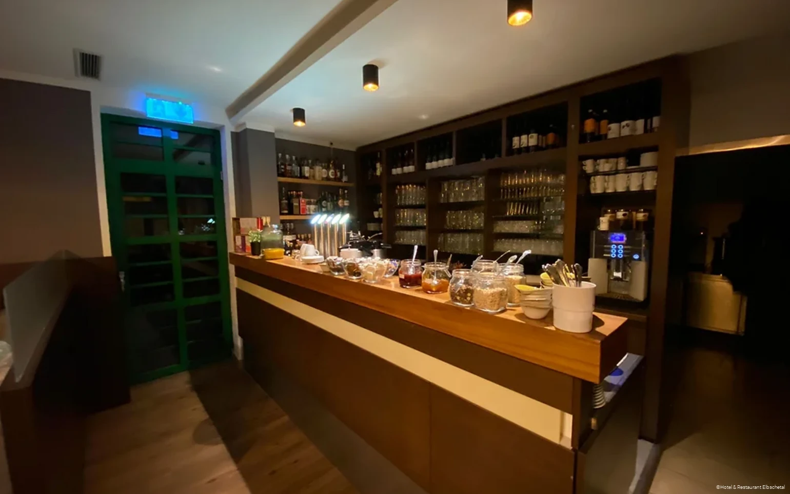 Frühstück im Hotel & Restaurant Elbschetal in Wetter