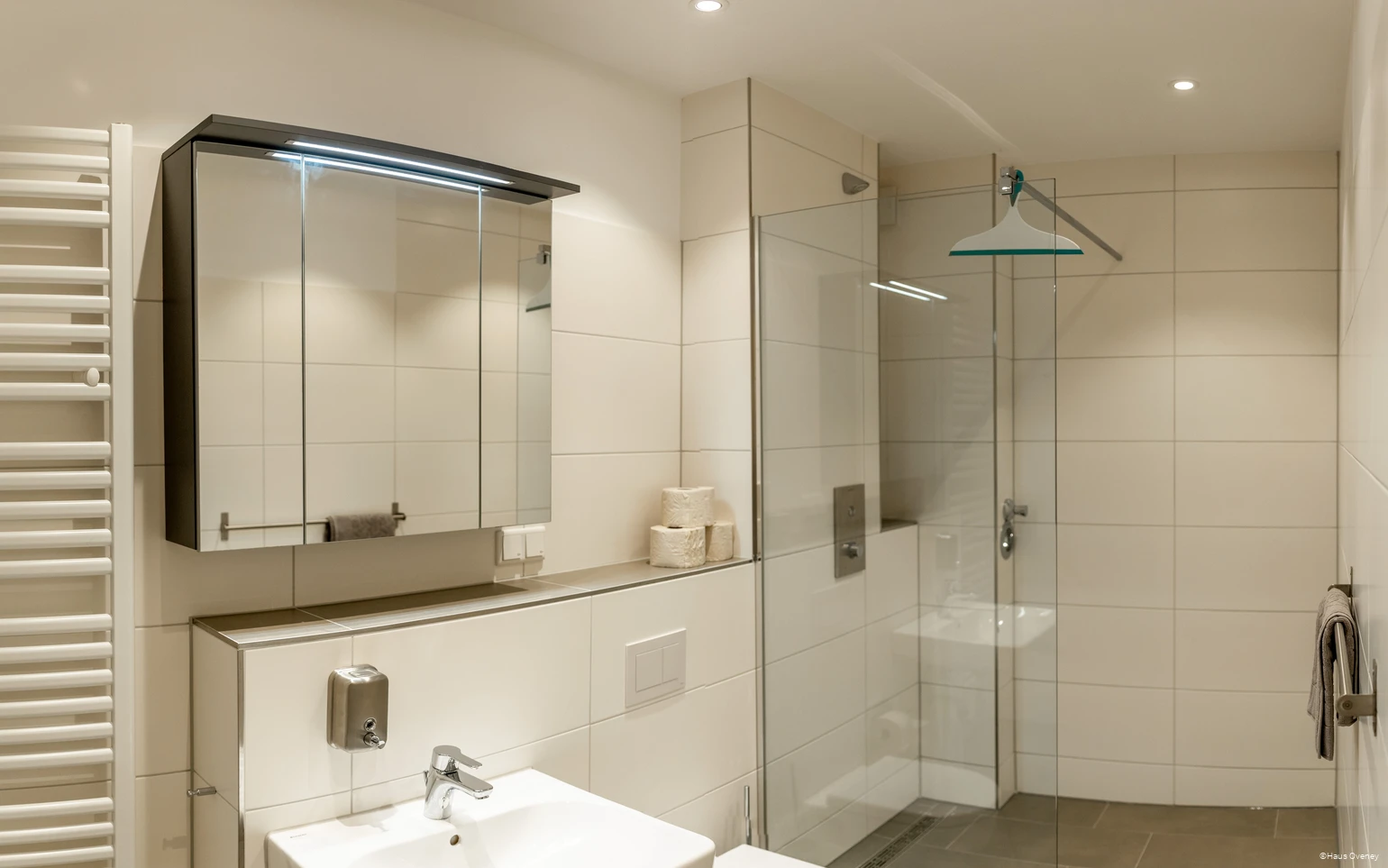 Badezimmer einer Ferienwohnung des Haus Oveney in Bochum