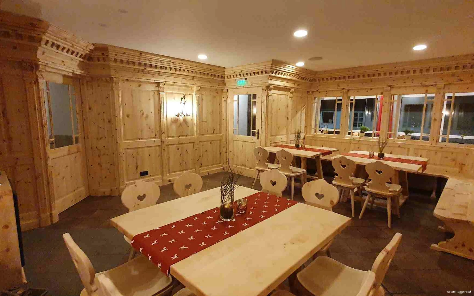 Innenansicht des Zirbenplatz im Hotel Bigger Hof in Olsberg