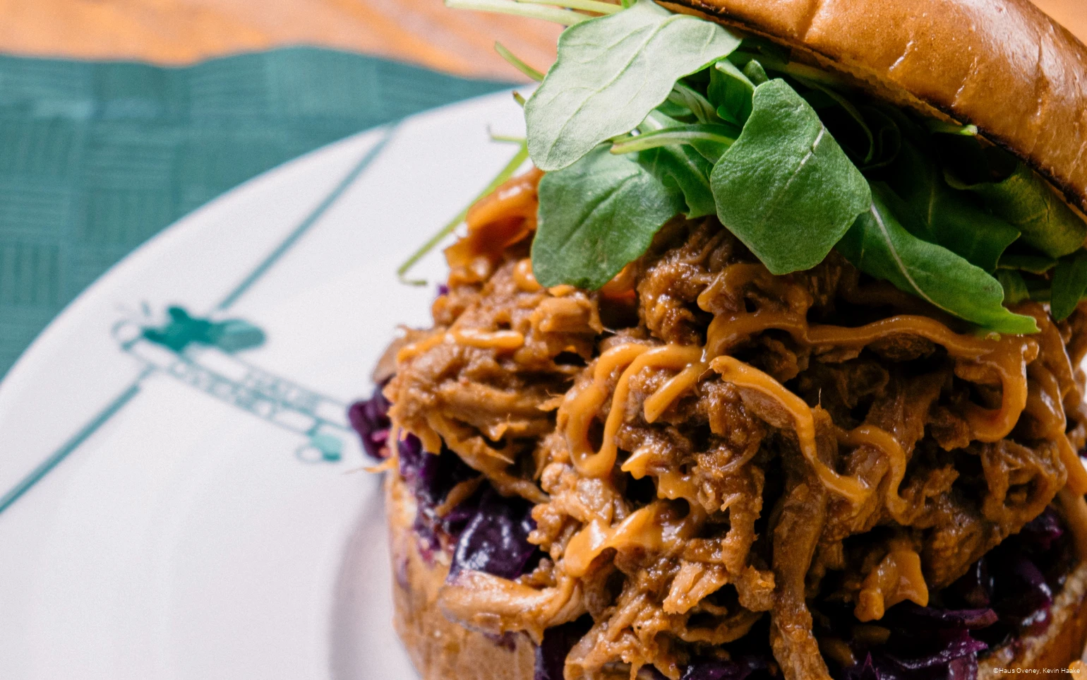 Oveneys Pulled Pork Burger