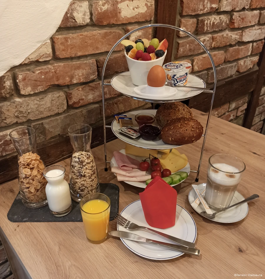 Frühstück in der Pension Waldsauna in Arnsberg