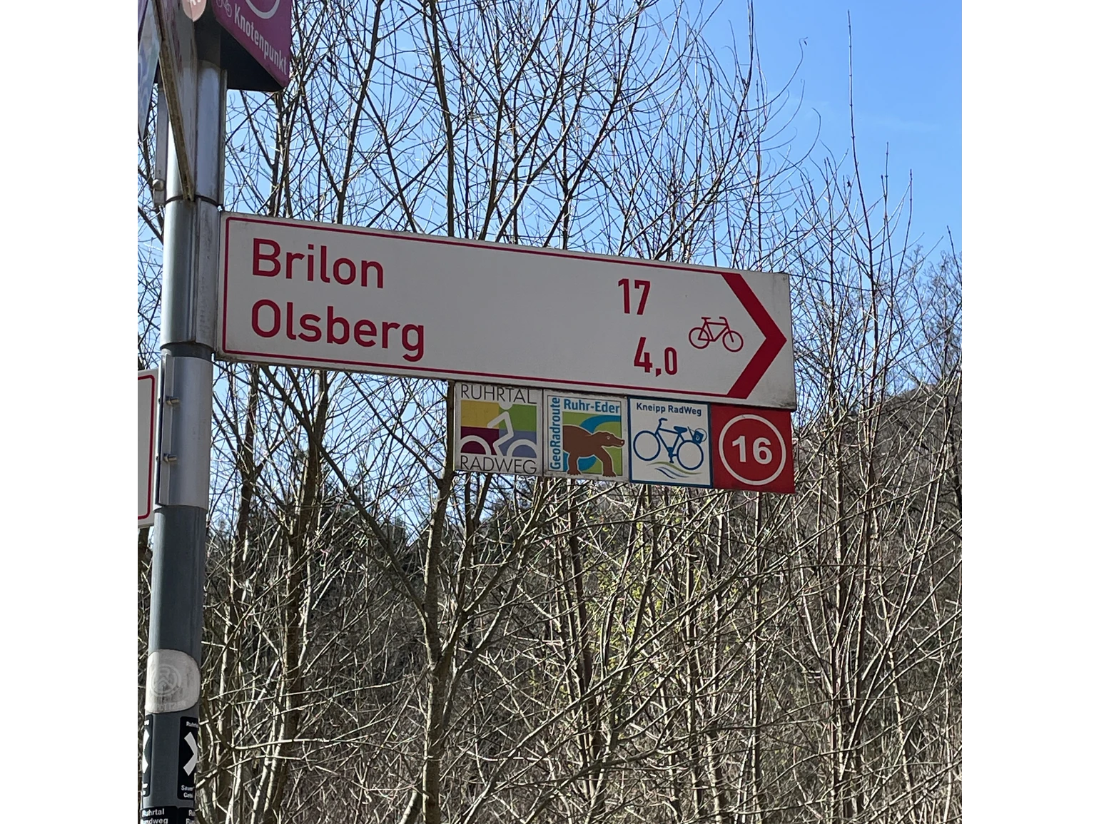 51_Beschilderungskataster_Wegweiser-Brilon-Olsberg_493916.jpeg