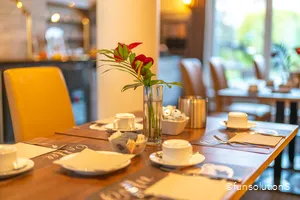 Frühstückstisch im Hotel Mirage in Duisburg