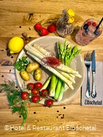 Speisen im Hotel & Restaurant Elbschetal in Wetter