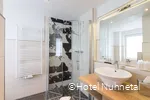 Badezimmer im Hotel Nuhnetal in Winterberg