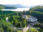 Das Hennedamm Hotel in Meschede von oben