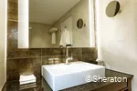 Badezimmer im Sheraton Hotel in Essen